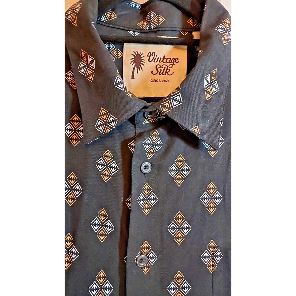 Vintage Silk‎ Circa 1969 Men's XXL Shirt 100% Silk Black Geometric print